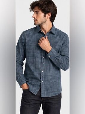 Van Heusen Men's Navy Blue Windowpane Casual Button-Down Shirt